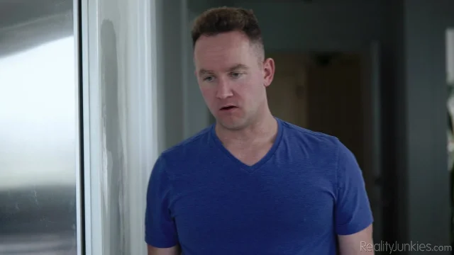 Preview of RealityJunkies Tess Thompson Deep Family Bonds XXX